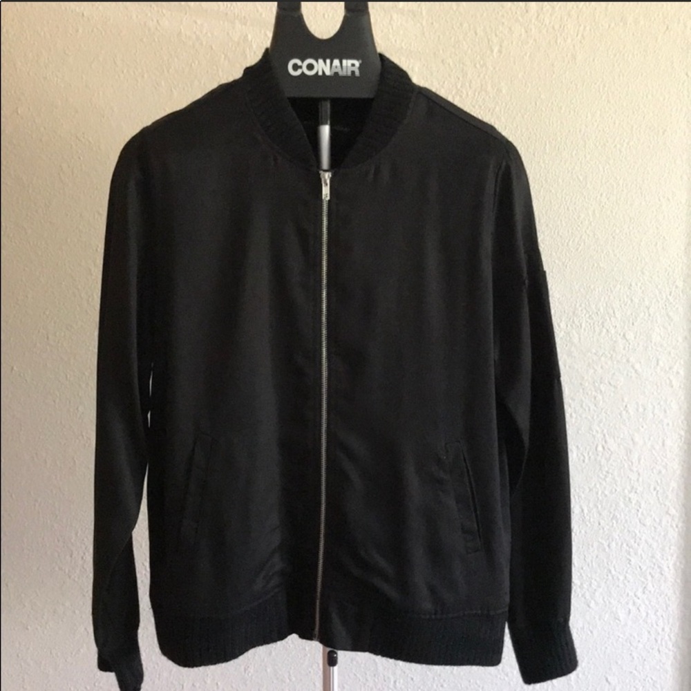 Lightweight jacket